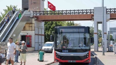 Antalya Büyükşehir Belediyesi Ulaşım Dairesi Başkanlığı, kent genelinde toplu taşıma