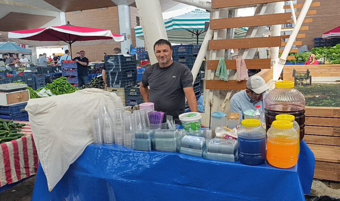Gündoğmuş yaylalarından çıkarılıp Manavgat pazarına getirilen doğal kar, yaz sıcağında