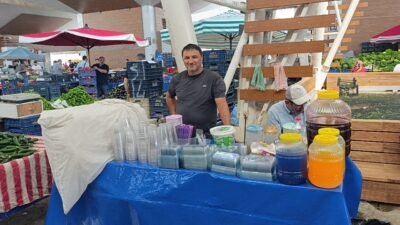 Gündoğmuş yaylalarından çıkarılıp Manavgat pazarına getirilen doğal kar, yaz sıcağında