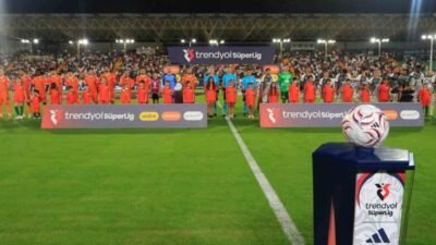 Trendyol Süper Lig’in 2. haftasında Corendon Alanyaspor, sahasında Beşiktaş ile