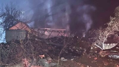 Muğla’nın Seydikemer ilçesinde başlayarak şiddetli rüzgarın etkisiyle Kaş’a sıçrayan yangın