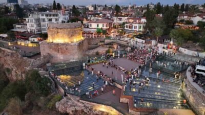 Antalya Büyükşehir Belediyesi İsmail Baha Sürelsan Konservatuvarı tarafından düzenlenen Gün