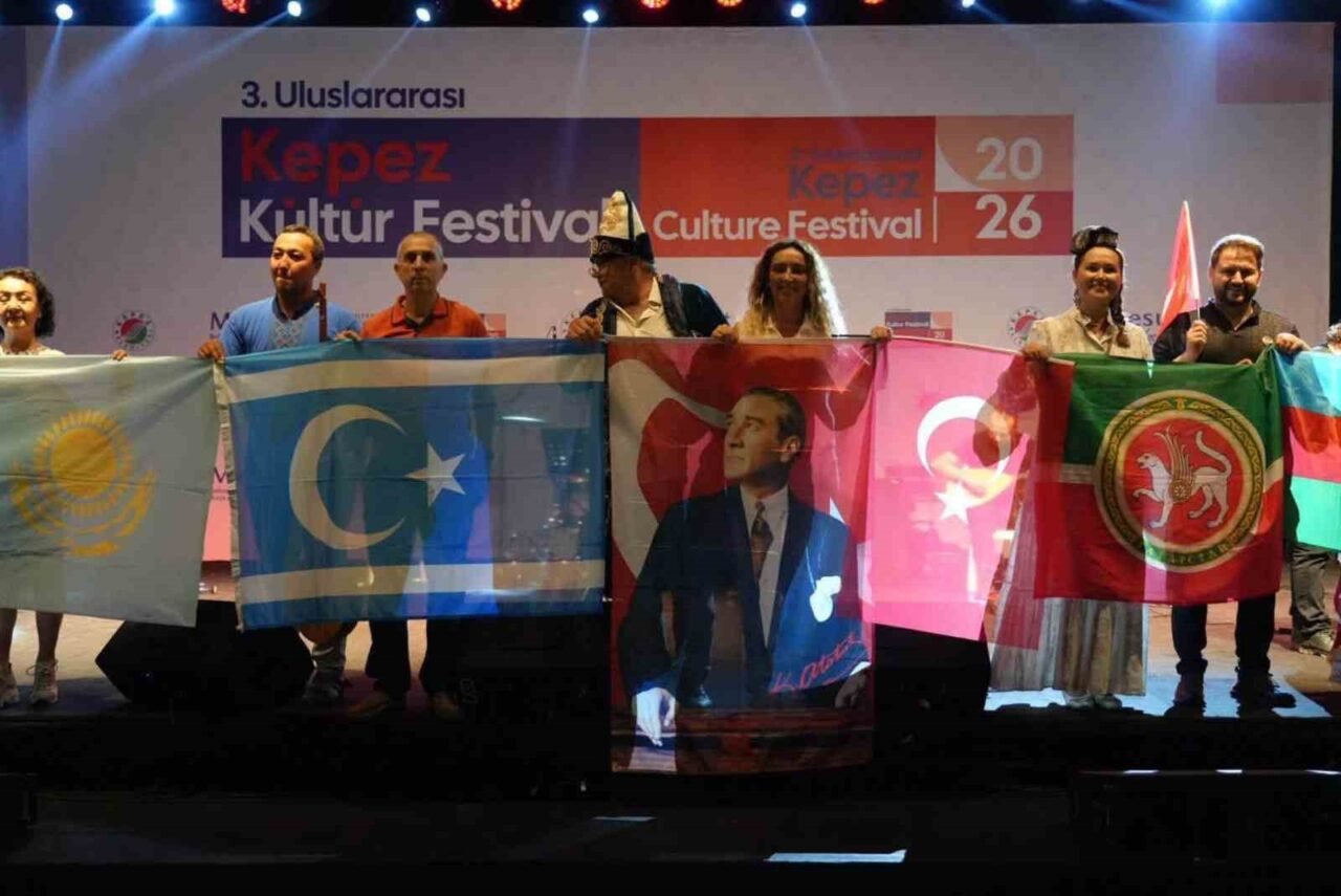 Kültürlerin renkleri, müziğin ritmi 8 gün boyunca Kepez’de buluştu. 3.
