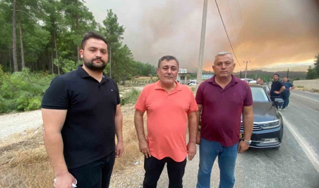 Antalya’nın Aksu ilçesindeki orman yangınına müdahalenin devam ettiğini belirten Aksu