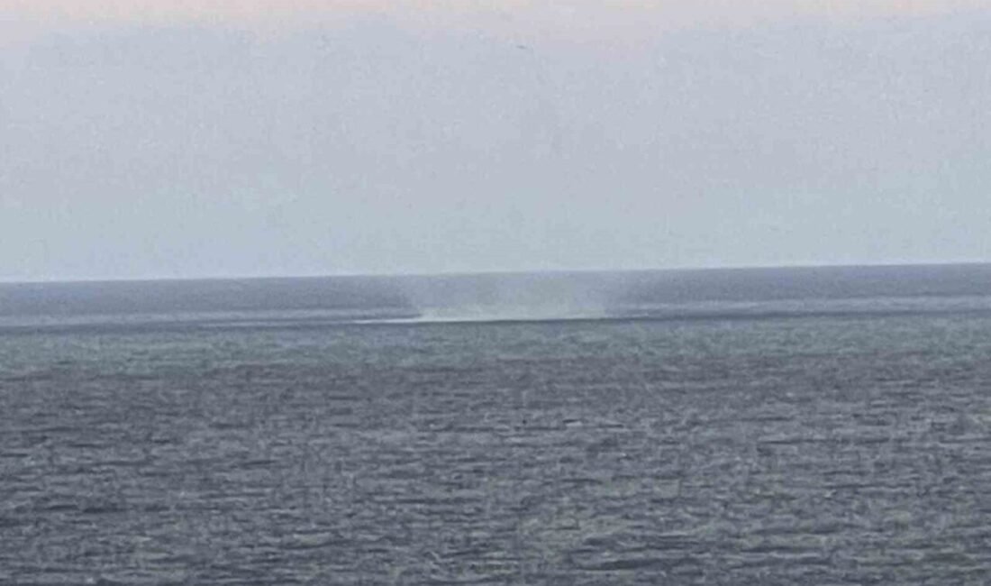 Meteoroloji 4. Bölge Müdürlüğünün sağanak yağış uyarısında bulunduğu Alanya’da fırtına