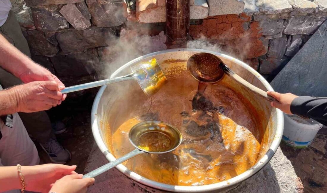 Alanya’da bu yıl ikincisi düzenlenen “Keçiboynuzu Hasat Şenliği”nde keçiboynuzundan üretilen