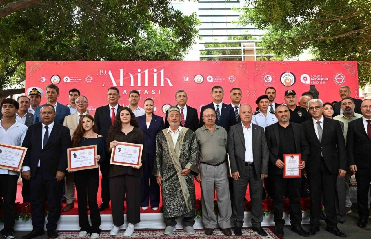 39. Ahilik Haftası dolayısıyla düzenlenen programda konuşan Vali Hulusi Şahin,