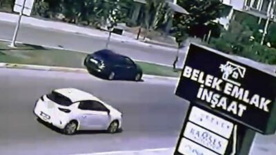 Antalya’nın Serik ilçesinde seyir halindeyken direksiyon başında fenalaşan sürücü, aracının