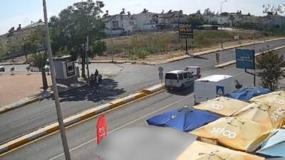 Antalya’nın Serik ilçesinde hafif ticari araç ile 3 tekerlekli motosikletin