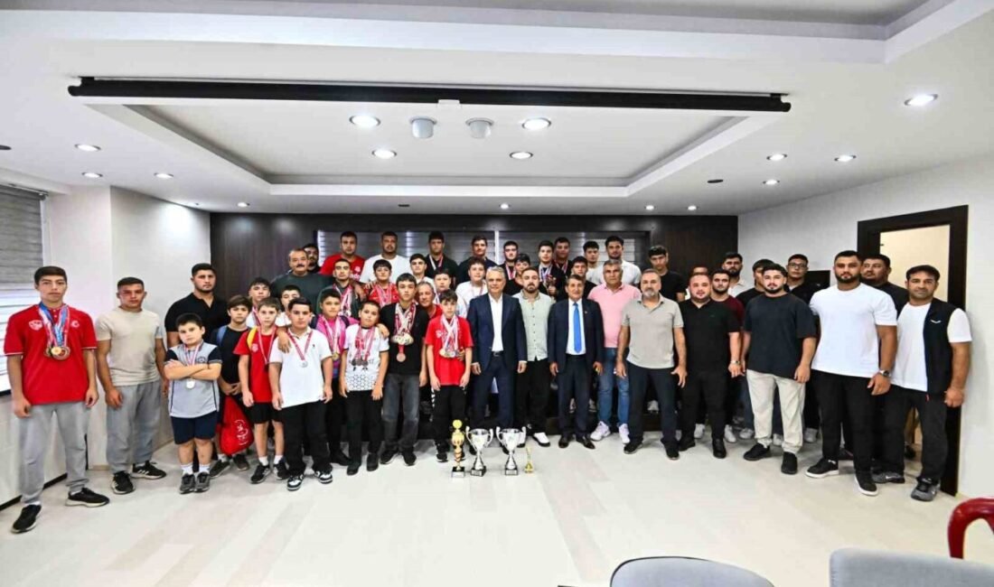 Muratpaşa Belediyespor’da güreşçilerin yeni sezon hedefleri, altyapı çalışmaları ve sporcuların