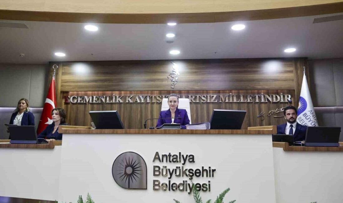 Antalya Büyükşehir Belediye Meclisi Eylül ayı birinci birleşimi gerçekleşti. Başkan