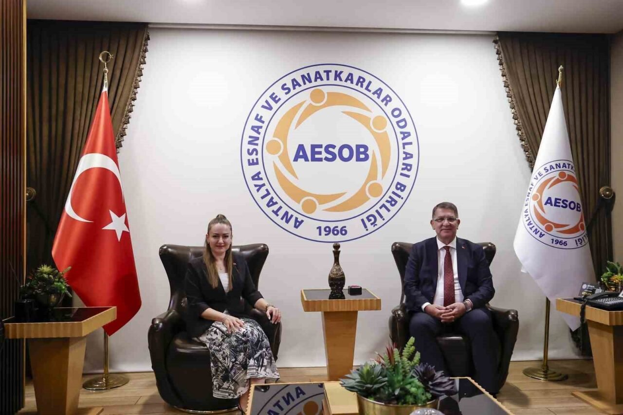 Antalya Büyükşehir Belediye Başkan Vekili Büşra Özdemir, Antalya Esnaf ve