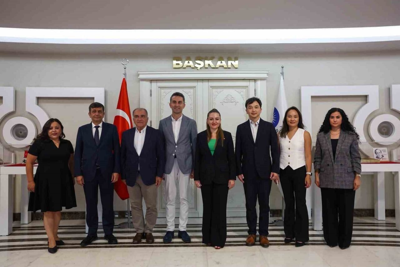 Antalya Büyükşehir Belediyesi Başkan Vekili Büşra Özdemir, Çin’in önde gelen