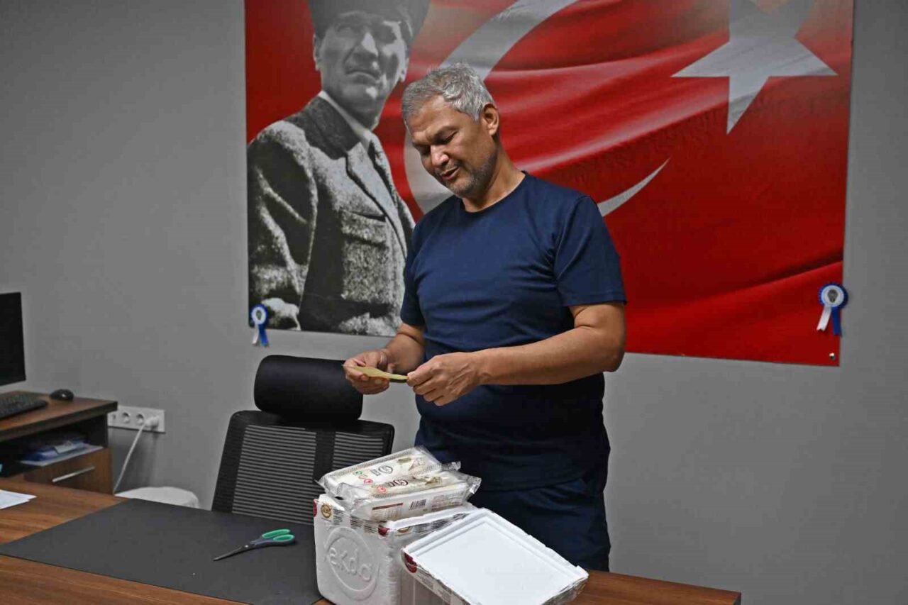 6 Şubat depremlerinde annesinin cenaze naklini gerçekleştiren Antalya Büyükşehir Belediyesi