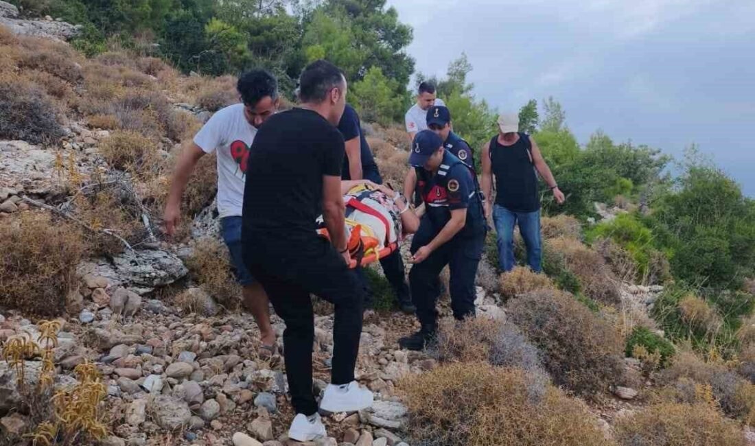 Antalya’nın Manavgat ilçesinde doğa yürüyüşü yapan Hollandalı turist, engebeli arazide