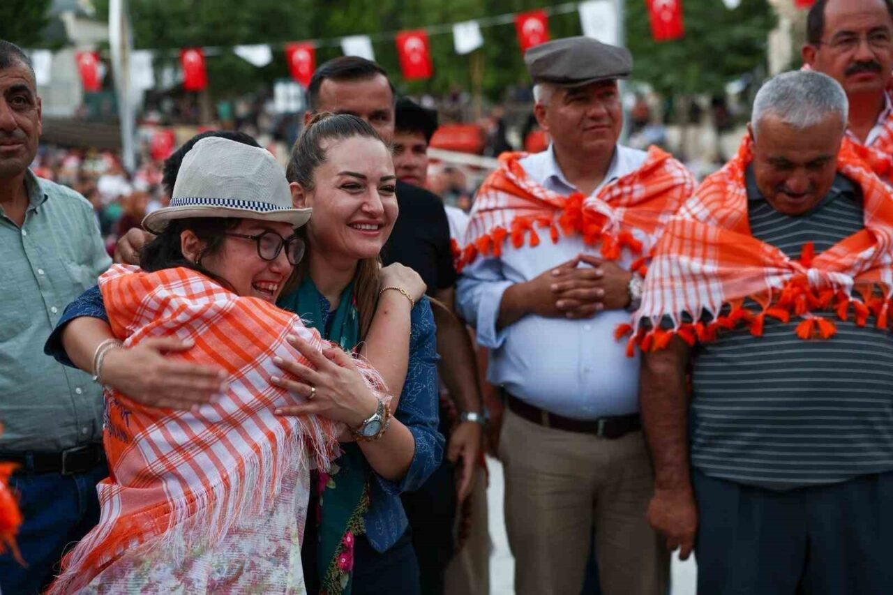 Antalya Elmalı’da 674’üncü Tarihi Elmalı Yağlı Pehlivan Güreşleri Kültür ve