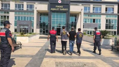 Antalya’nın Finike ilçesinde, “bina içerisindeki muhafaza altına alınmış eşya hakkında