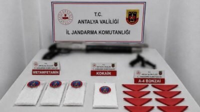 Antalya’da İl Jandarma Komutanlığı ekipleri tarafından Kepez ilçesinde yapılan aramada
