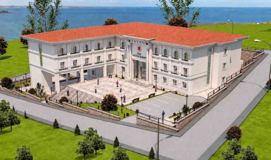 AK Parti Antalya Milletvekili ve AK Parti Yerel Yönetimler Başkan