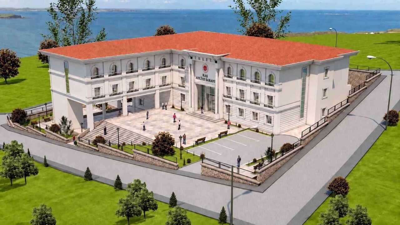 AK Parti Antalya Milletvekili ve AK Parti Yerel Yönetimler Başkan