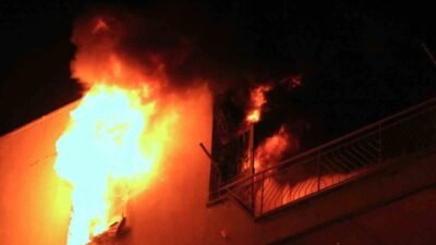 Antalya’da bir apartman dairesi alev alev yandı, mahalleliler sokağa döküldü.