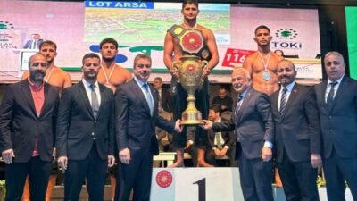 Manavgat Belediyespor sporcusu Alper Küçük, Yağlı Güreş Cumhurbaşkanlığı Kupası’nda küçük