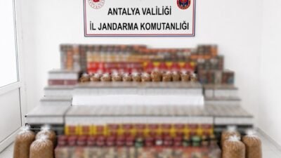 Antalya’nın Manavgat ilçesinde jandarma ekipleri tarafından kaçak tütün ve tütün