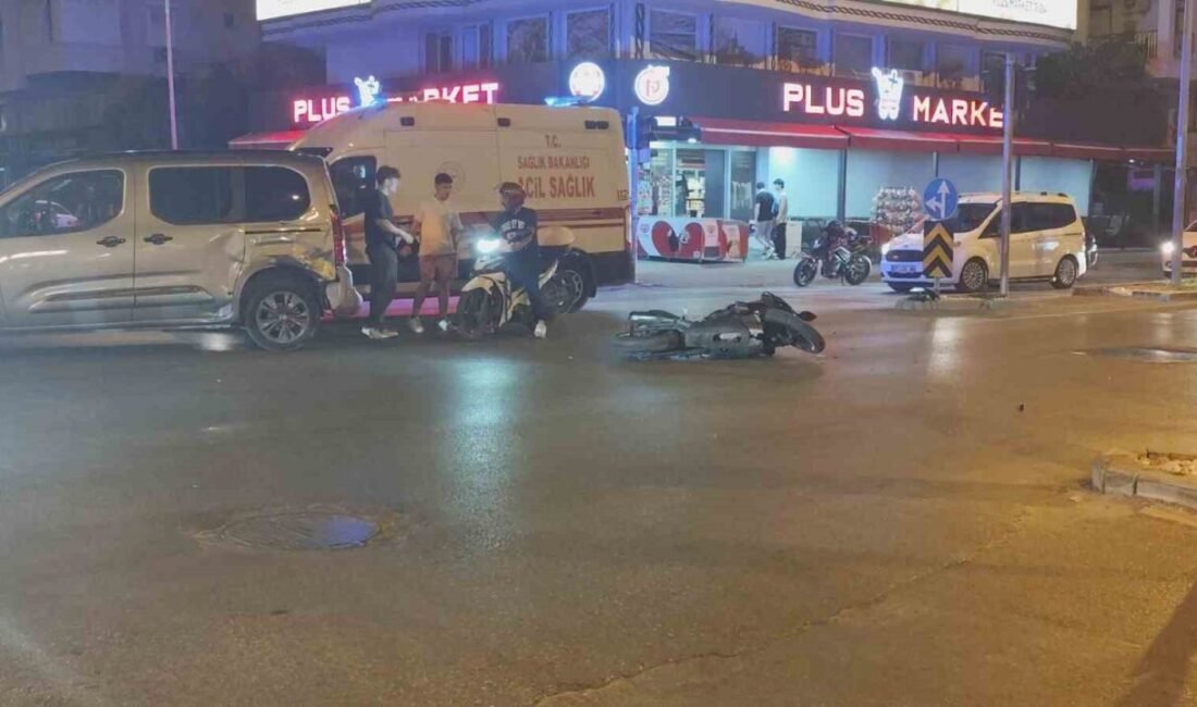 Antalya’nın Manavgat ilçesinde motosiklet ile hafif ticari aracın çarpışması sonucu
