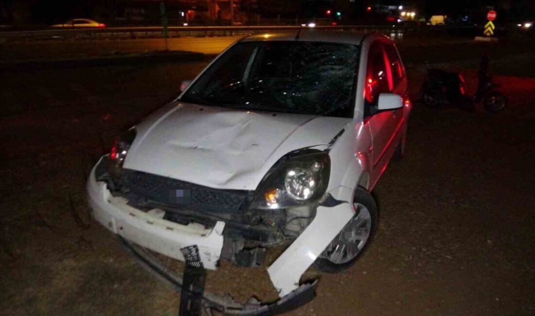 Antalya’nın Manavgat ilçesinde D-400 Karayolu’ndan tali yola dönüş yapan motorlu