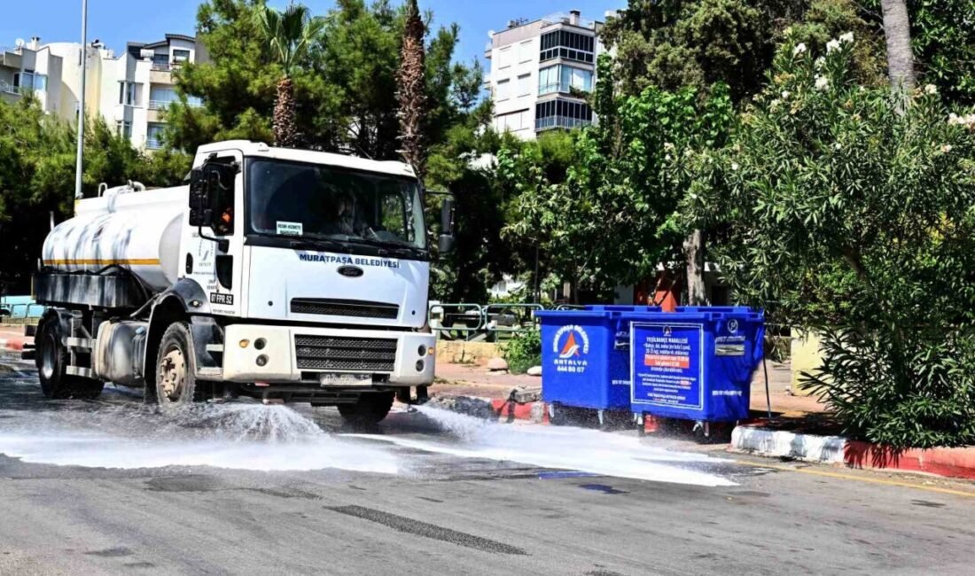 Antalya’da yaz aylarıyla birlikte çöp konteynerlerinde oluşabilecek kötü koku ve