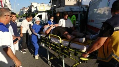 Antalya’nın Manavgat ilçesinde motosiklet ile otomobilin çarpışması sonucu meydana gelen
