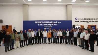 Antalya Büyükşehir Belediyesi Başkan Vekili Büşra Özdemir, beraberinde bürokrat ve