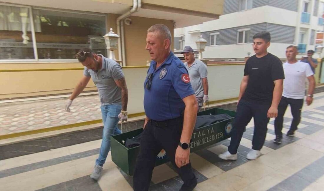 Antalya’da Rus uyruklu bir turist, yaklaşık 10 gündür konakladığı otelin