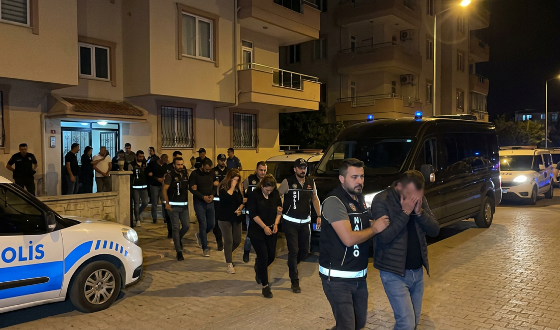 Antalya’nın Serik ilçesinde düzenlenen uyuşturucu ve fuhuş operasyonunda aralarında iş
