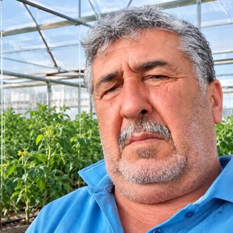 Antalya’nın Serik ilçesinde serada sulama yaparken aniden fenalaşan 57 yaşındaki