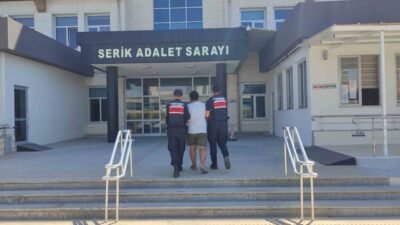 Antalya’nın Serik ilçesinde sosyal medya üzerinden çocuğunun SMA hastası olduğunu