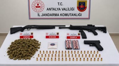 Antalya’nın Serik ilçesinde jandarma ekiplerince düzenlenen uyuşturucu operasyonunda 20 şüpheli