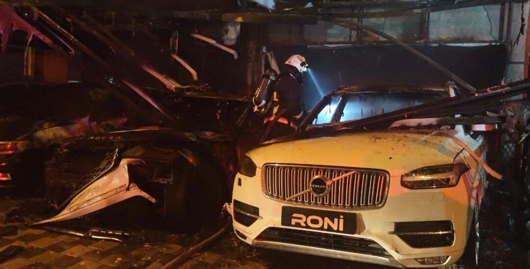 Antalya’nın Kepez ilçesinde geçtiğimiz cumartesi bir oto galeri dükkanında çıkan
