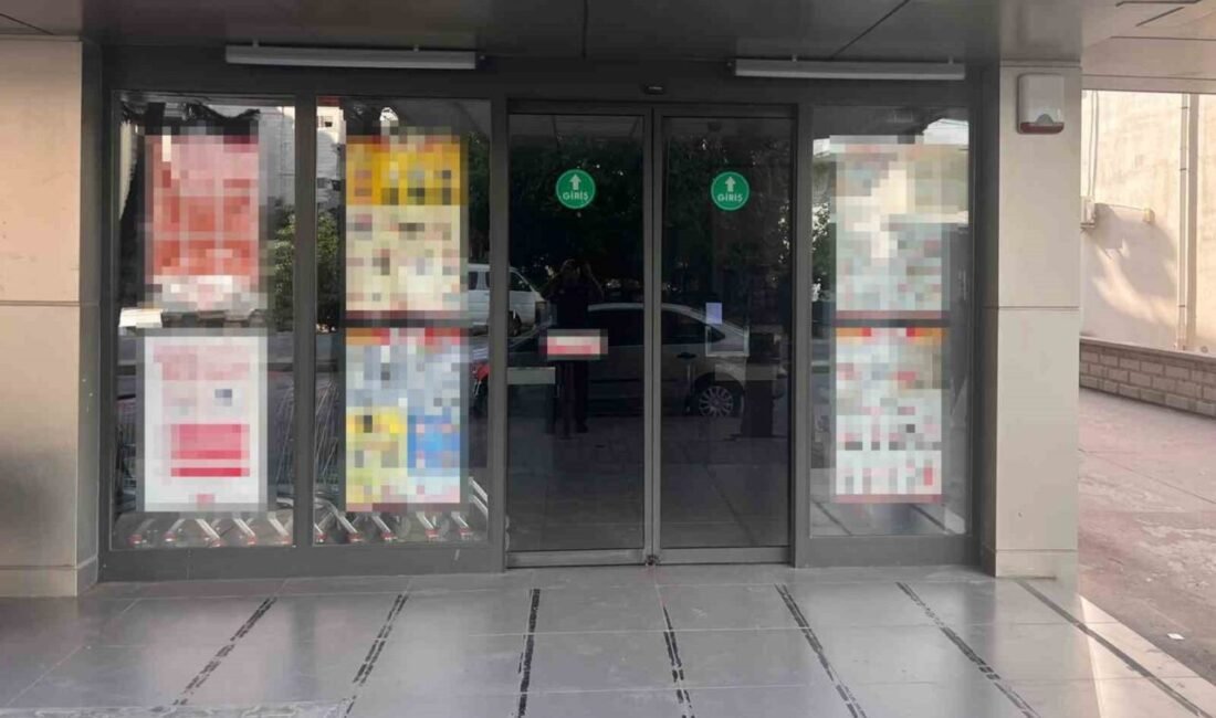 Antalya’nın Serik ilçesinde tarihi geçmiş ürün satan zincir market şubesi