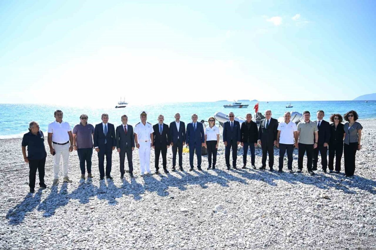 Antalya Valisi Hulusi Şahin, Antalya Mavi Akdeniz İnisiyatifi kapsamında Kemer