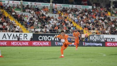 Trendyol Süper Lig’in 5. haftasında Corendon Alanyaspor evinde karşılaştığı Göztepe