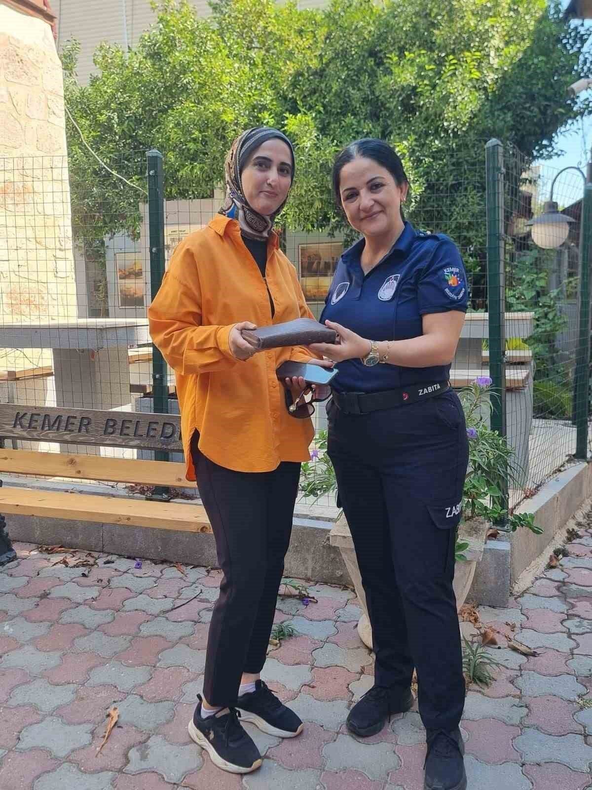 Vatandaşların huzuru ve kamu düzeninin sağlanması amacıyla çalışmalarını aralıksız sürdüren