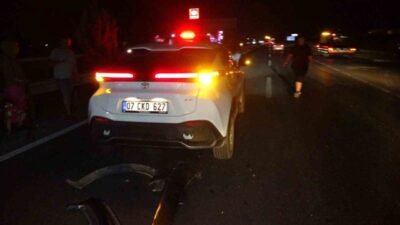Antalya’nın Manavgat ilçesinde yola fırlayan köpeğin neden olduğu 6 araçlı