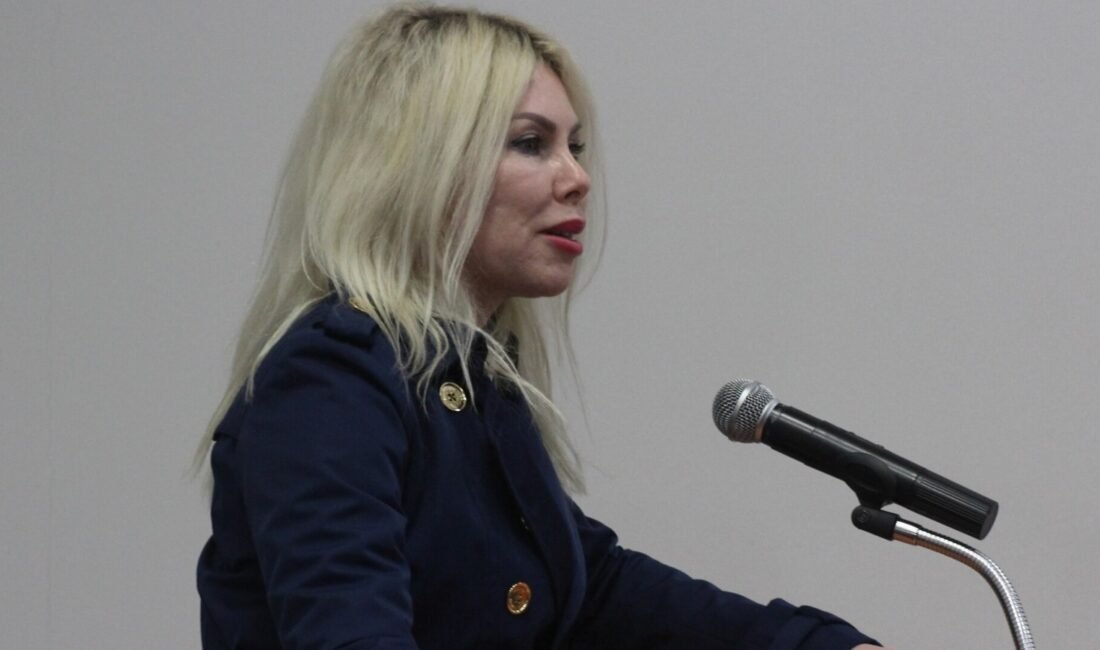 Akdeniz Üniversitesi Rektörü Özlenen Özkan ile eşi Ömer Özkan, Samsun'da