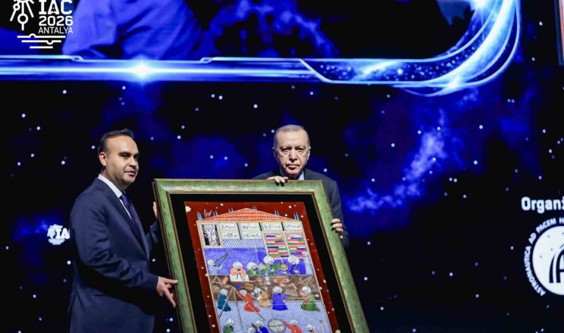 Serik ilçesine bağlı Belek Turizm Merkezi'nde 77. Uzay Kongresi açıldı;