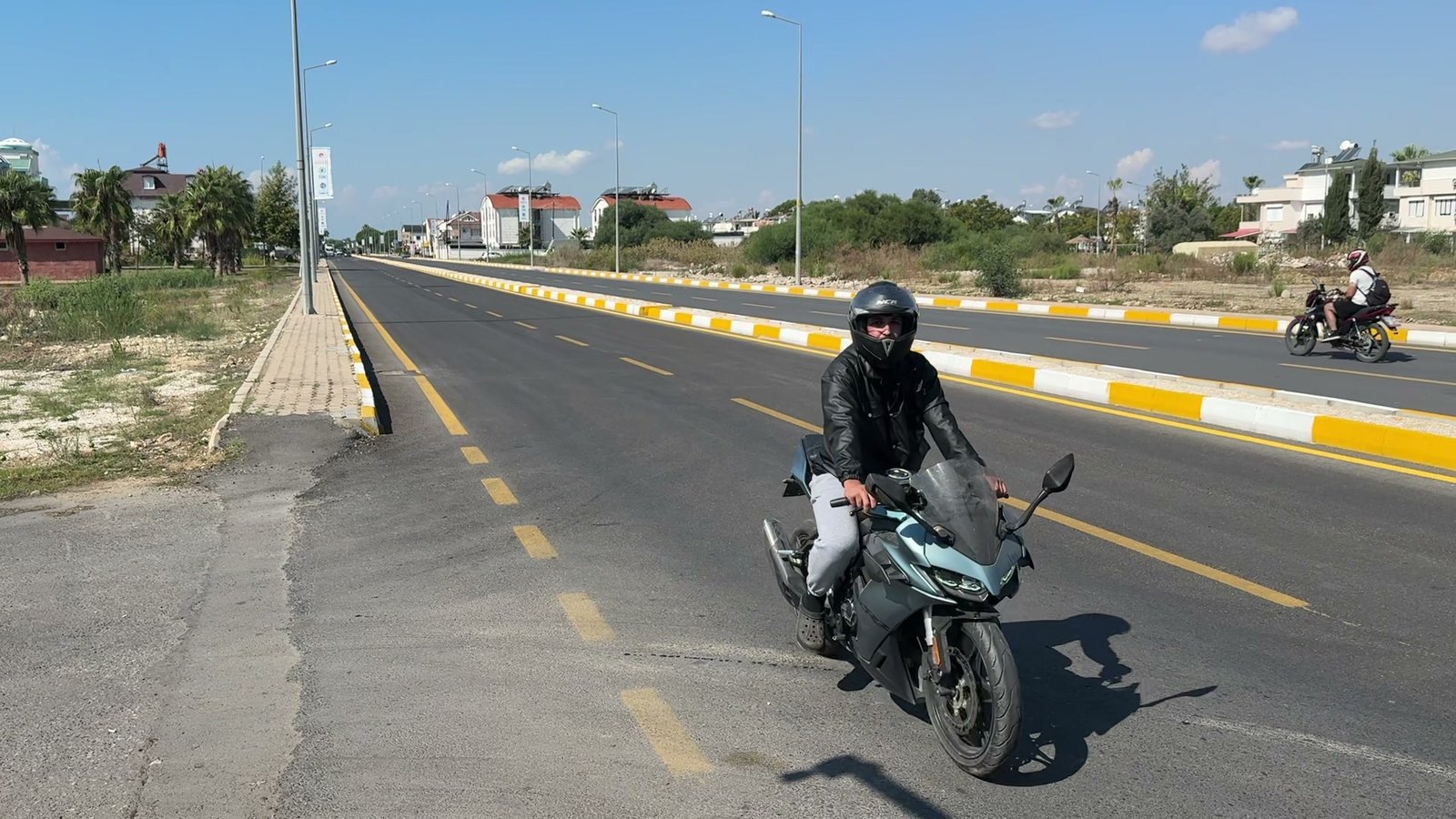 Emre Demir, Boğazkent'te motosikletiyle seyir halinde