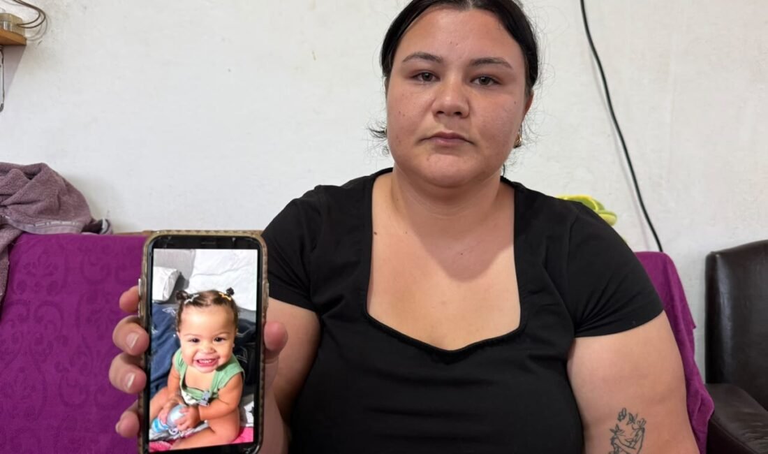 Serik'te ateş şikâyetiyle hastaneye götürülen 13 aylık Gökçe Kaya, evine