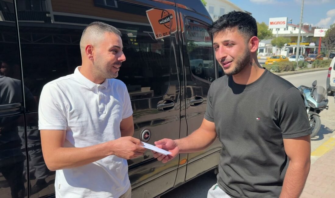 Serik Boğazkent'te motosikletten yola savrulan para, servis şoförü Tunahan Çavuş'un
