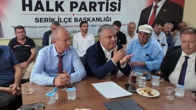 Ümit Uysal Serik'te CHP ilçe teşkilatıyla buluştu; 10 yıl içinde